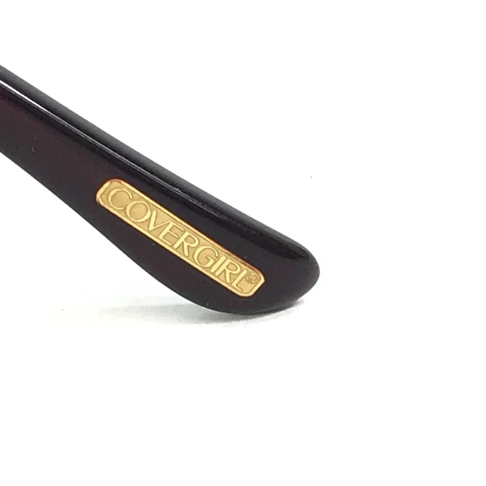 COVERGIRL right lens